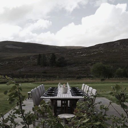 Huswell - Gairnshiel Lodge - Unique & Exclusive Lodge Next To The Castle بالاتر المظهر الخارجي الصورة